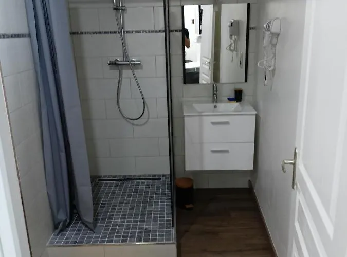 Independante En Plein Centre Apartment Roye (Somme)